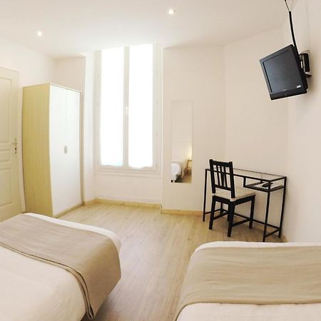 Hotel L'Oustaou Le Lavandou Bagian luar foto
